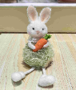 [HD10903] Polyester Rabbit with Carrot, 19cm (360 pcs/ctn)